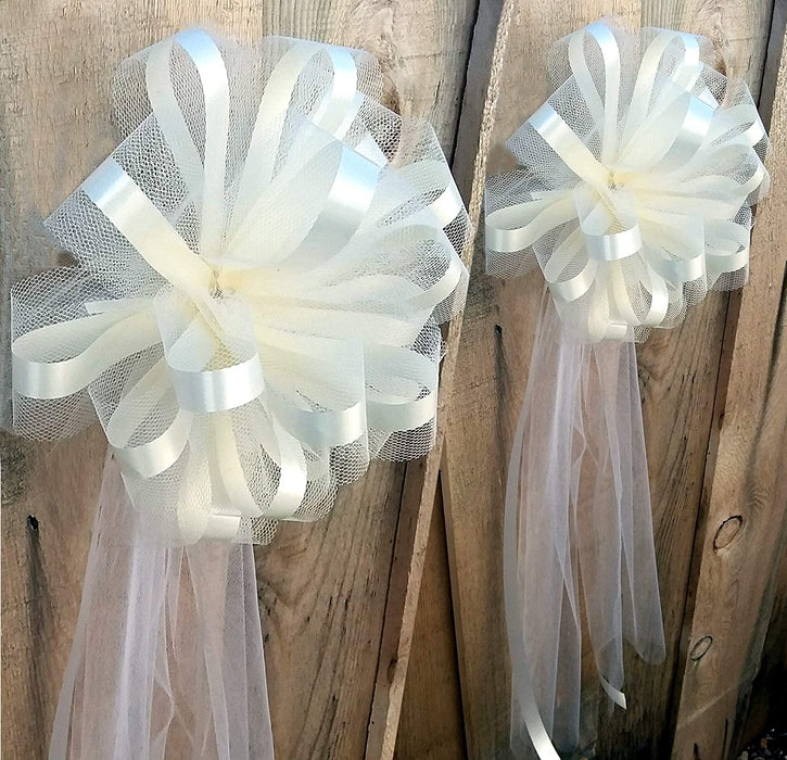 ivory-wedding-pew-bows